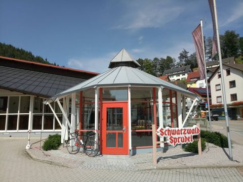 Mineralwasser Brunnen der Firma Schwarzwald Sprudel