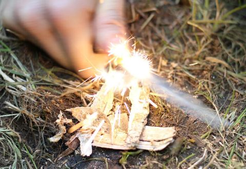 Kurs-Feuermachen im SurviCamp Schwarzwald